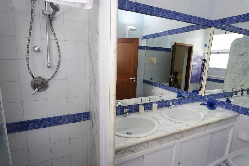 Villa Azzurra Beachfront Mondello - ปาแลร์โม ภายนอก รูปภาพ