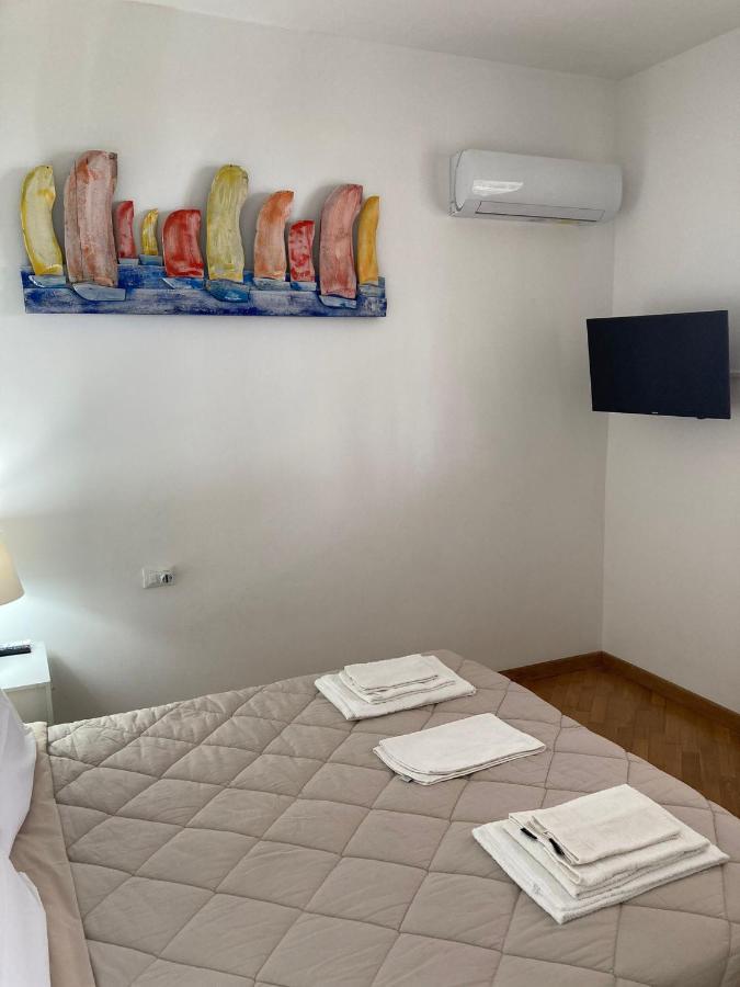 Villa Azzurra Beachfront Mondello - ปาแลร์โม ภายนอก รูปภาพ